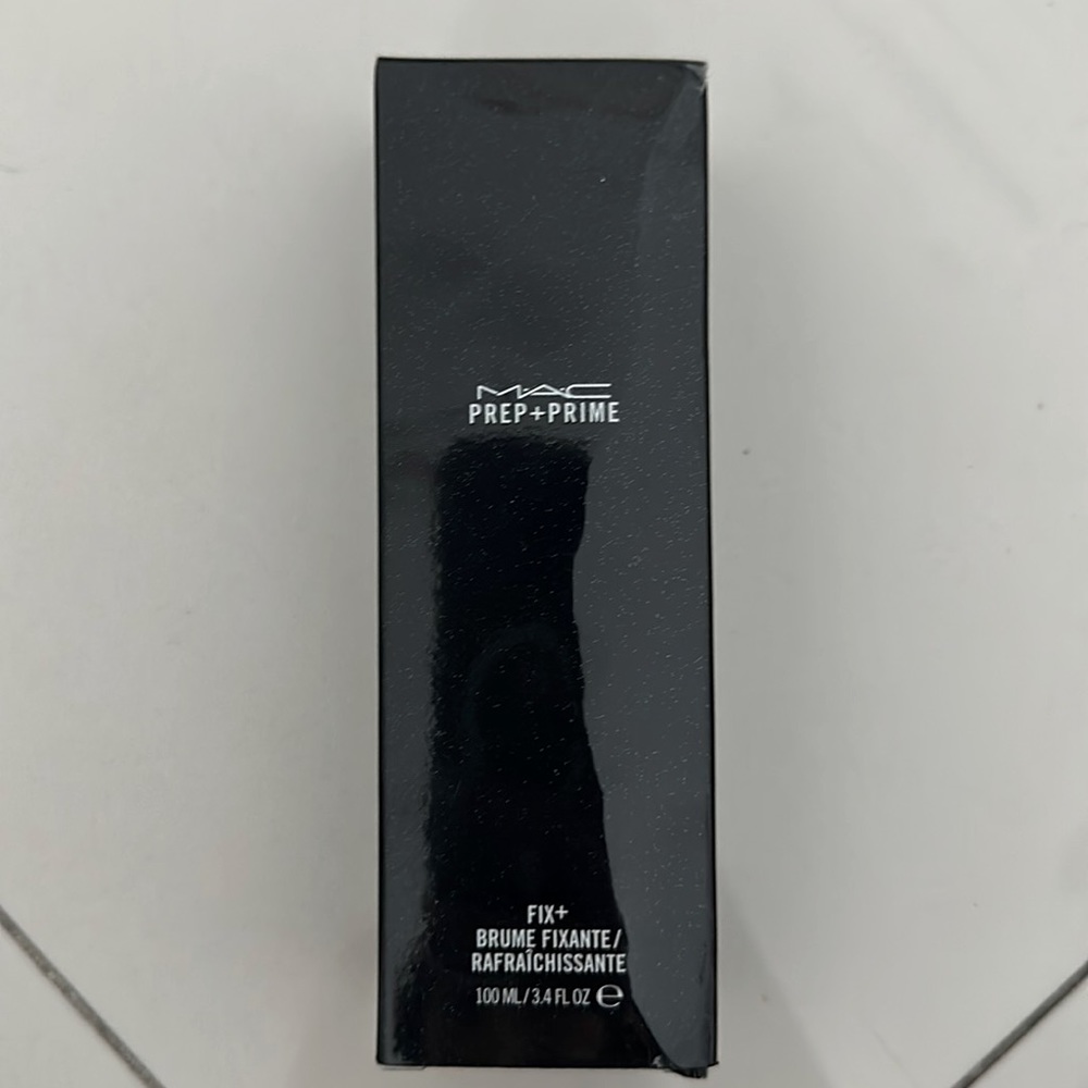 Brand new MAC fix plus coconut